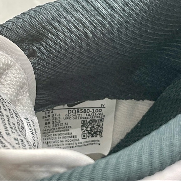 Nike Dunk Low “VINTAGE GREEN” Sneakers - Picture 8 of 13